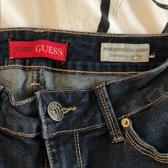 Guess Jeans - Picture 4 of 7